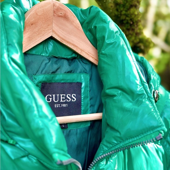 GUESS brand Hooded Puffer Coat (mens size: L / color: kelly green) - Picture 4 of 5